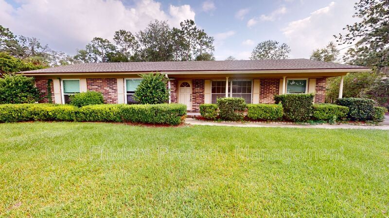 1230 Oakwood Ln in Jacksonville, FL - Building Photo