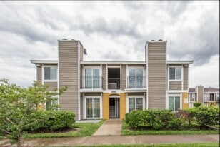 12635 Ashford Meadow Dr in Houston, TX - Building Photo