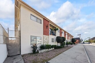 9628 Lower Azusa Rd, Unit Unit 15 in Temple City, CA - Foto de edificio - Building Photo