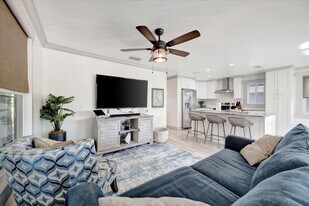 18720 Gulf Blvd in Indian Shores, FL - Building Photo