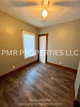 1032 8th Ave in Council Bluffs, IA - Building Photo - Building Photo