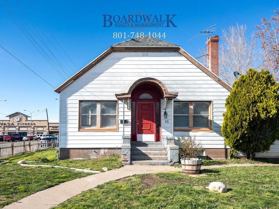 55 E Utah Ave in Tooele, UT - Foto de edificio