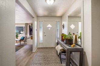 3907 Solano Pl NE in Albuquerque, NM - Building Photo - Building Photo