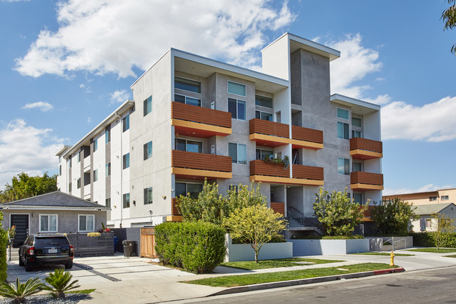 Lido Apartments - 11755 Culver in Los Angeles, CA - Foto de edificio - Building Photo