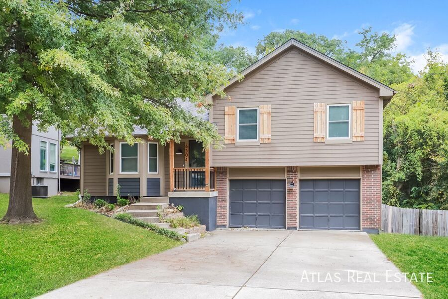 6504 NW Morrell Dr in Kansas City, MO - Building Photo