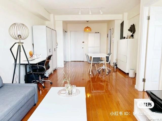 107-40 Queens Blvd in Queens, NY - Building Photo - Building Photo