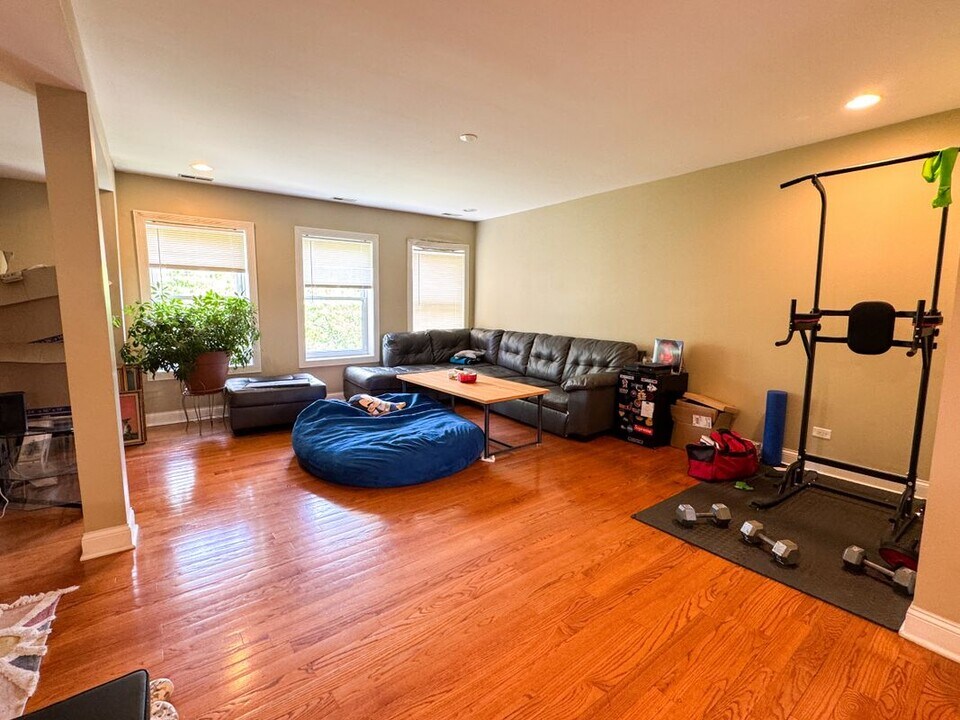 6100 N Talman Ave in Chicago, IL - Building Photo