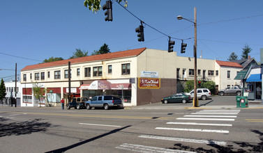 Rose Garden Apartments in Portland, OR - Building Photo - Building Photo