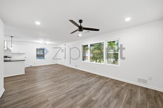 175 Holly Rd NW in Atlanta, GA - Foto de edificio - Building Photo