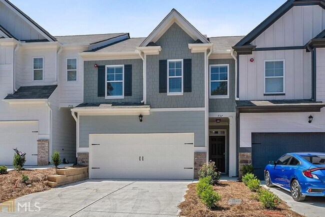 property at 737 Woodstock Grove Dr