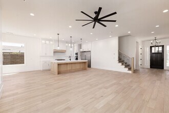 5220 W 2040 S in Hurricane, UT - Building Photo - Building Photo