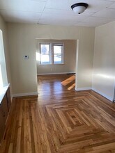 2200 E Grand River Ave in Lansing, MI - Building Photo - Building Photo