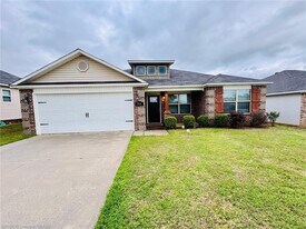 204 Legacy Dr in Barling, AR - Building Photo