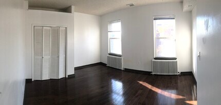 845 N 23rd St, Unit 2221 Parrish - 3rd Floor in Philadelphia, PA - Building Photo - Building Photo