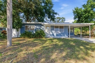 5481 47th Ave N in St. Petersburg, FL - Building Photo - Building Photo