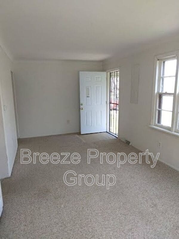 property at 3405 Beaumont Dr