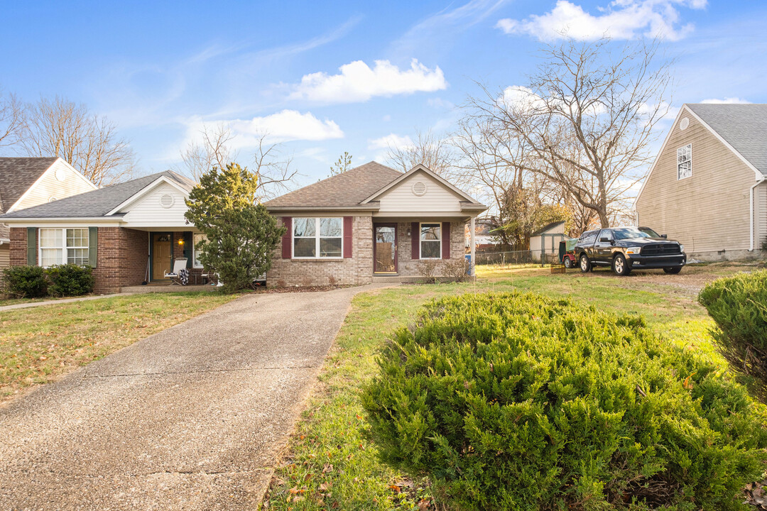 607 Malcolm Ave in Louisville, KY - Building Photo