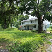 18373 Lickey Mill Rd in Purcellville, VA - Foto de edificio - Building Photo