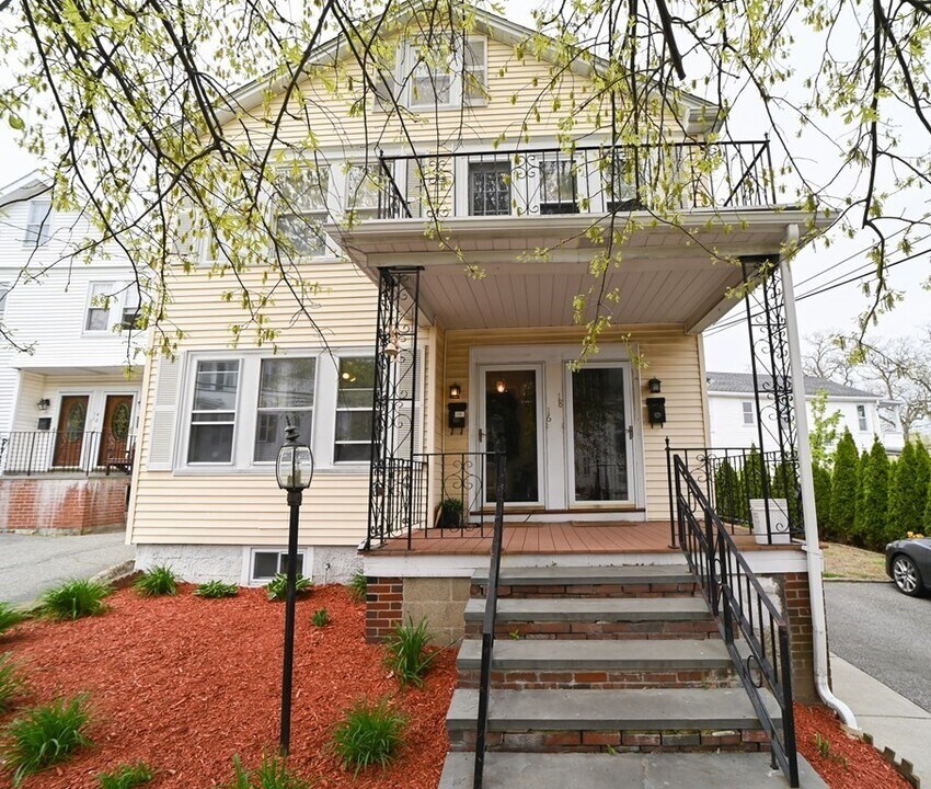 16 Kondazian St in Watertown, MA - Building Photo