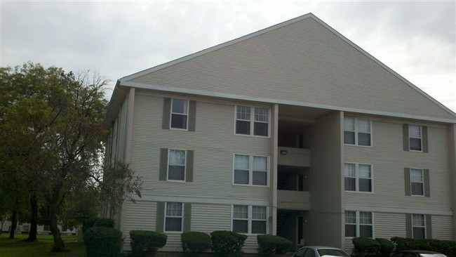 Martin Luther King Apartments in Detroit, MI - Building Photo - Building Photo