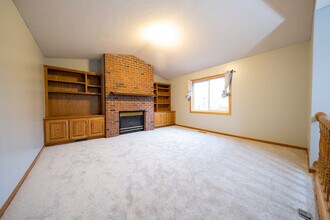 13916 Copper Ct in Rosemount, MN - Building Photo - Building Photo