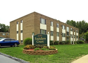 Rainforest Village in Painesville, OH - Building Photo