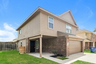 12726 Memorial Ranch Rd in Houston, TX - Building Photo