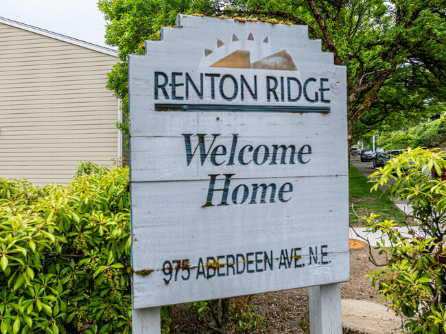 Renton Ridge in Renton, WA - Foto de edificio - Building Photo