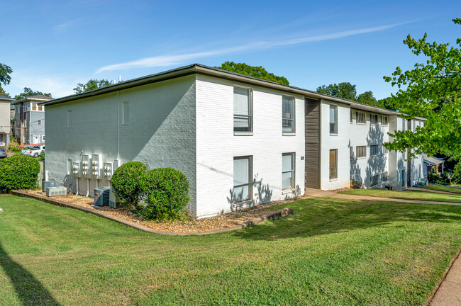 Breezeway in Birmingham, AL - Building Photo - Building Photo