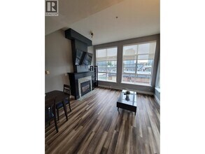 522 SMITH  415 in Coquitlam, BC - Building Photo - Building Photo