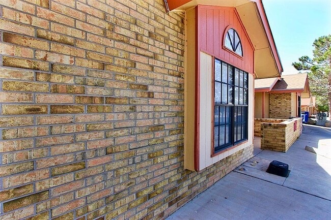 1380 Trudy Elaine Dr in El Paso, TX - Building Photo - Building Photo