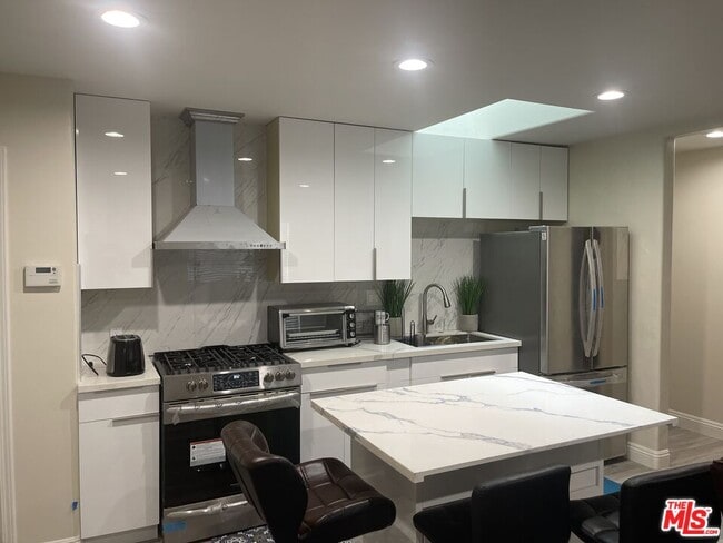 property at 5316 W 119th Pl