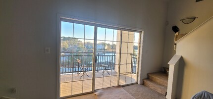 1292 Laskin Rd in Virginia Beach, VA - Building Photo - Building Photo
