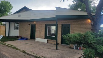 303 S 2nd St in La Salle, CO - Building Photo