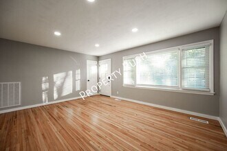 205 Hilltop Dr in Rossville, GA - Building Photo - Building Photo