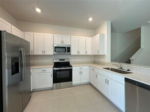 2655 Sunray Venus Wy in Ruskin, FL - Building Photo - Building Photo