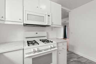 903 Sherman Ln in Norfolk, VA - Building Photo - Building Photo