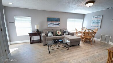 108 S 5th St in Flagler Beach, FL - Building Photo - Building Photo