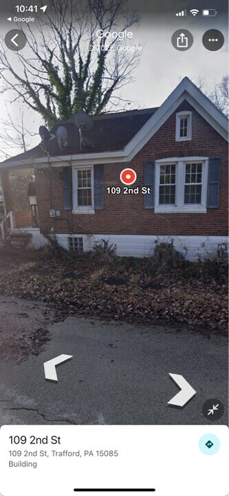 109 2nd St in Trafford, PA - Building Photo