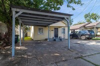 1129 Beech St in Baytown, TX - Building Photo - Building Photo