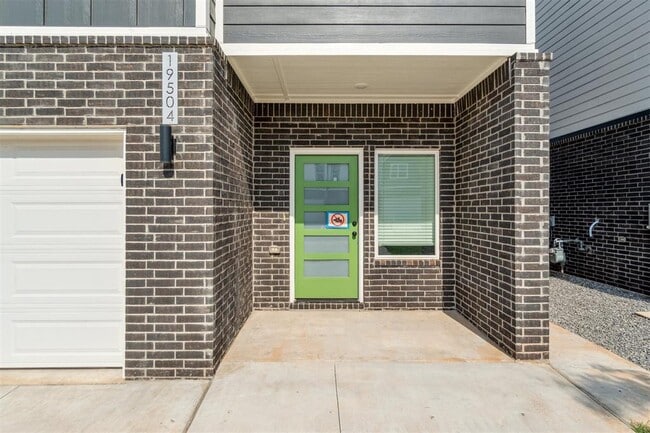 19506 Molly Dr in Edmond, OK - Building Photo - Building Photo