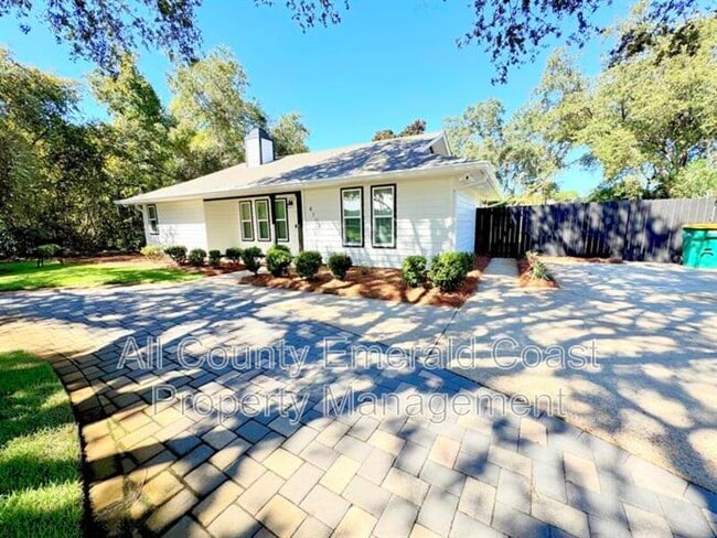 4104 Indian Bayou N in Destin, FL - Building Photo - Building Photo