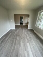 233 E 35th Ave in Gary, IN - Building Photo - Building Photo