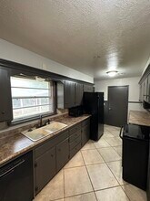332 Tullahoma Dr in Edmond, OK - Building Photo - Building Photo