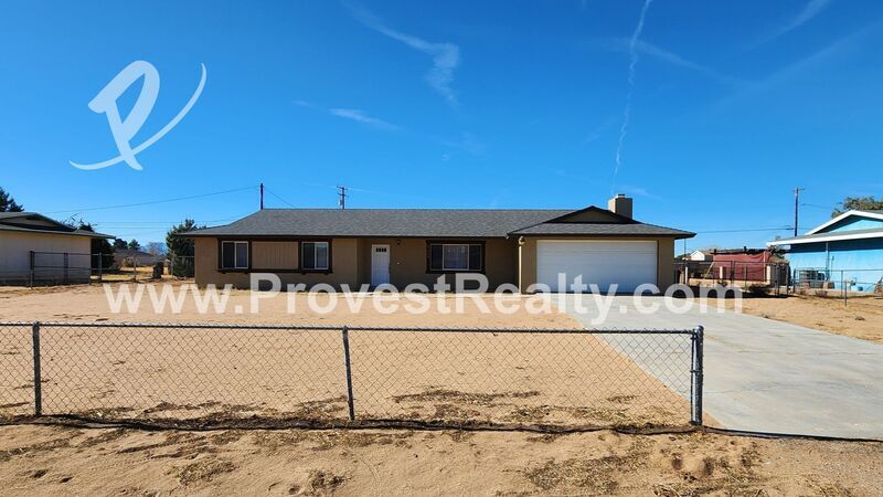 13444 Rancherias Rd in Apple Valley, CA - Building Photo