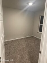 2017 Carondelet St in Ocean Springs, MS - Building Photo - Building Photo