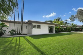 4144 Pinta Ct in Coral Gables, FL - Building Photo - Building Photo