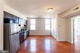 1200 Point Breeze Ave-Unit -302 in Philadelphia, PA - Building Photo - Building Photo