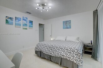 1700 SW 20th St in Fort Lauderdale, FL - Building Photo - Building Photo