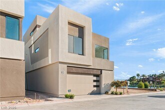 66 Lakefront Dr in Henderson, NV - Building Photo - Building Photo